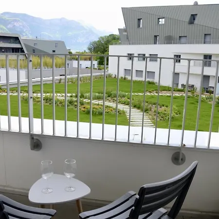 View Point And Mountains * Annecy